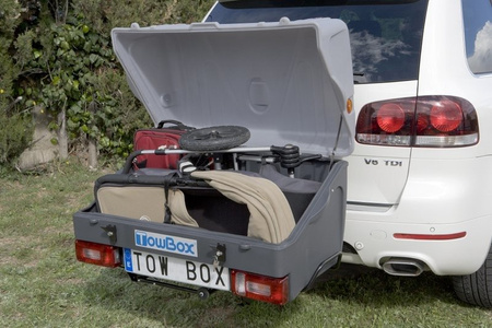 Towbox V1 Silver Edition - box bagażowy na hak
