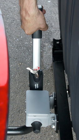 Towbox V2 Black Edition - box bagażowy na hak